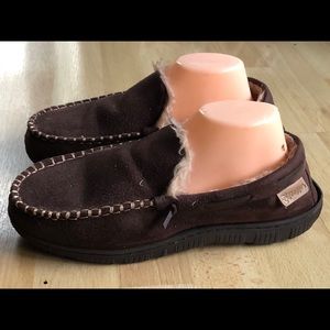 Zigzagger Men's Fuzzy Moccasin Style Slippers